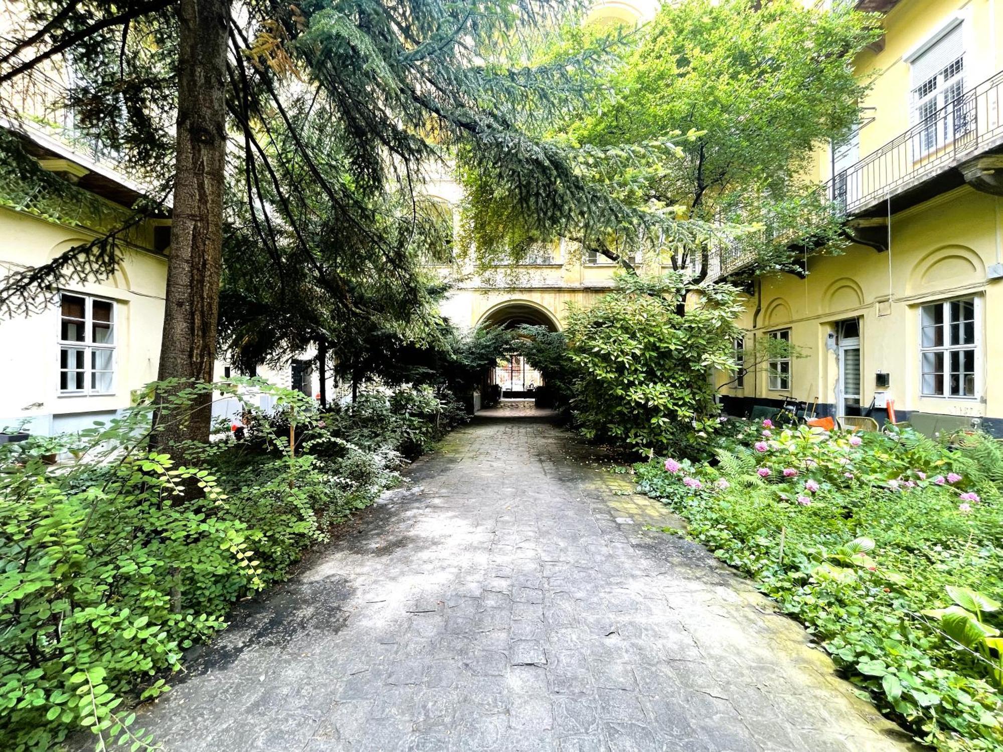 Coente Apartments Kiraly 28 Будапеща Екстериор снимка